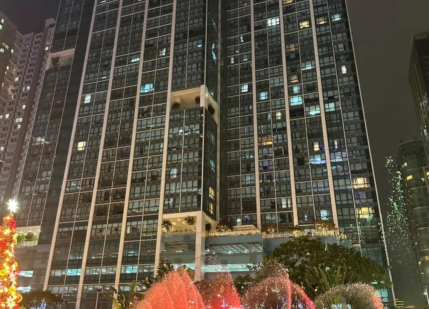 Aparthotel Deluxe Suite In Uptown Bgc With Fountain View Taguig
