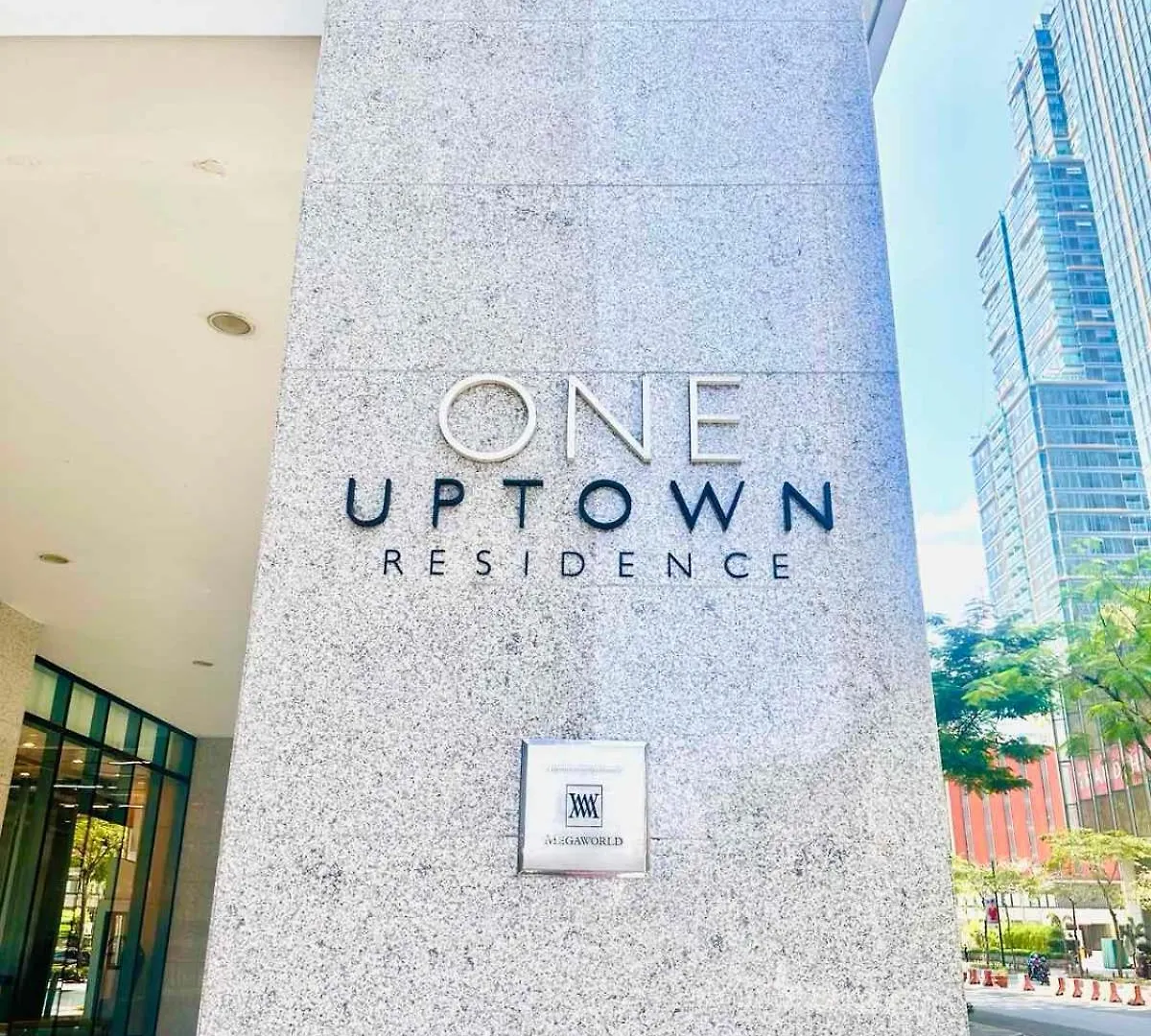 Aparthotel Deluxe Suite In Uptown Bgc With Fountain View Taguig