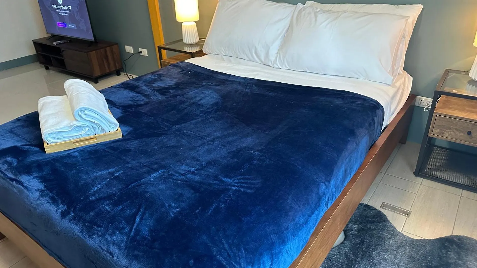 Deluxe Suite In Uptown Bgc With Fountain View Тагиг Апарт-отель