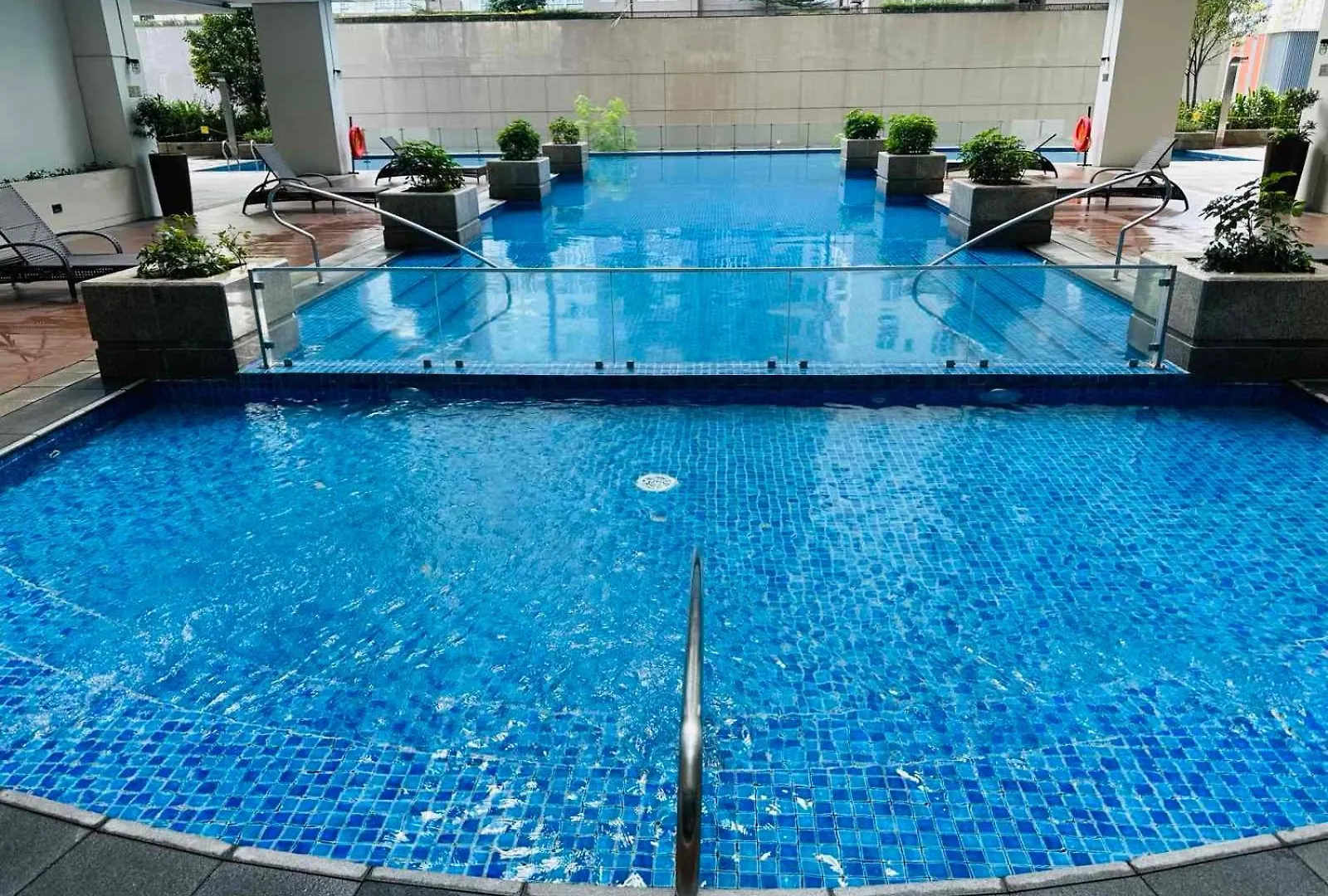 Aparthotel Deluxe Suite In Uptown Bgc With Fountain View Taguig